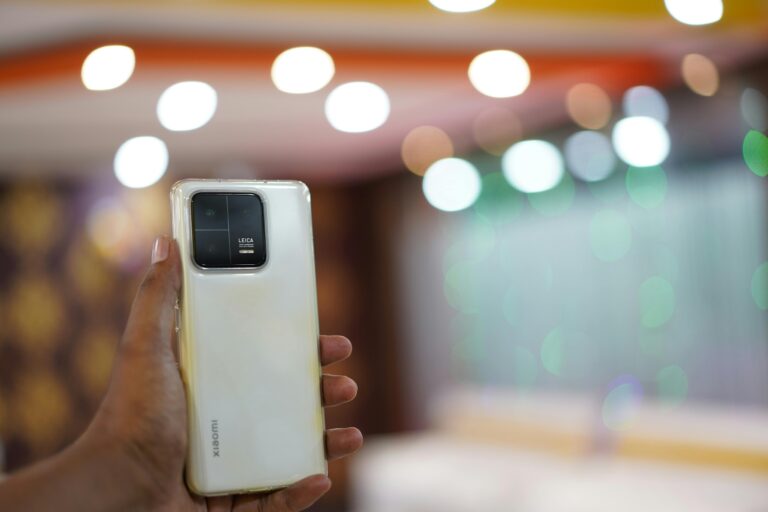 Kodėl verta pasitikrinti telefono būklę prieš skrydį?