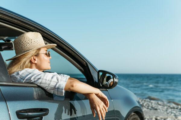 Kaip saugiai keliauti automobiliu? Praktiniai patarimai